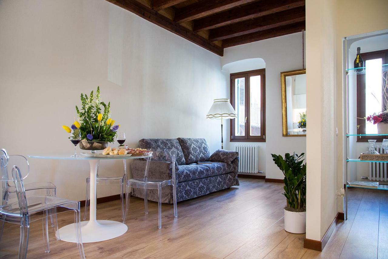 Residenza Duomo3 - Apartments 베로나 외부 사진